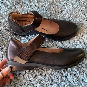 Dansko Audrey Mary Jane Flats